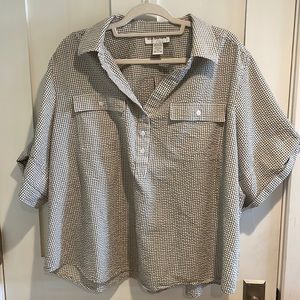 C.D. Daniels Searsucker White & Green Tee